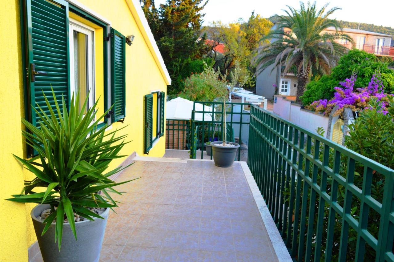 Apartments Vukovic Stari Grad  Exterior foto